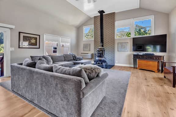 Luxury 5BR Home | Pool Hot Tub | Near Dwntwn Napa